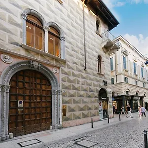 Palazzo Confalonieri Da Lisca Verona
